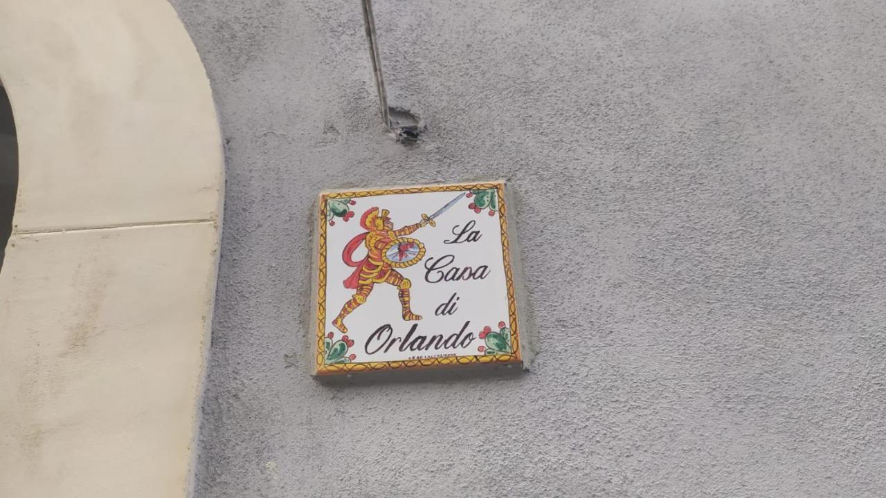 La Casa Di Orlando Apartment Catania Luaran gambar